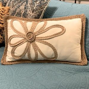 Decorative throw pillow
